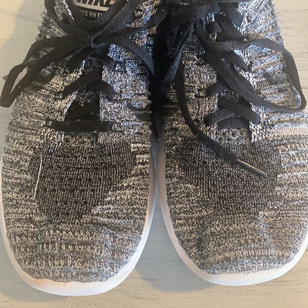 Nike Free RN Flyknit 831070-100 White Black​​​​​​​​​​ - Picture 6 of 9